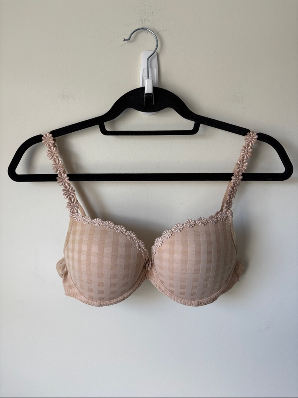 Lace Trim Check Molded Bra in Blush